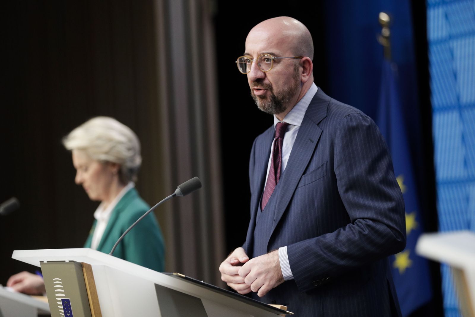 El presidente del Consejo de Europa, Charles Michael, comparece junto a la presidenta de la Comisión Europea, Ursula von der Leyen.