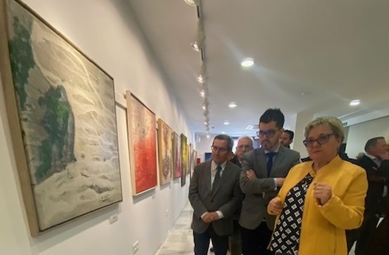 Ugíjar rinde homenaje póstumo a la pintora Rosa Vallecillos.