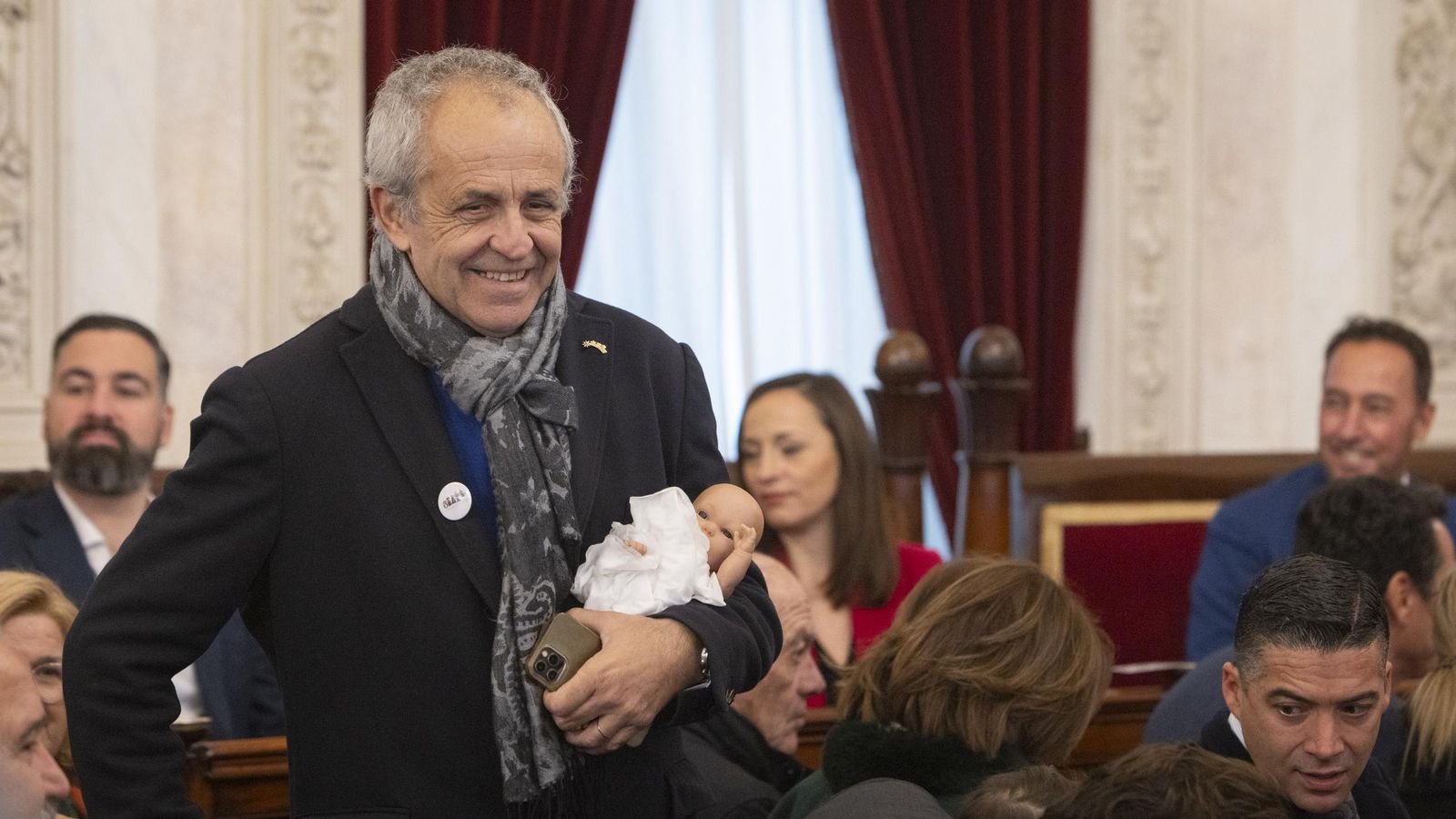 Las imágenes del traspaso de coronas de SM los Reyes Magos de Cádiz