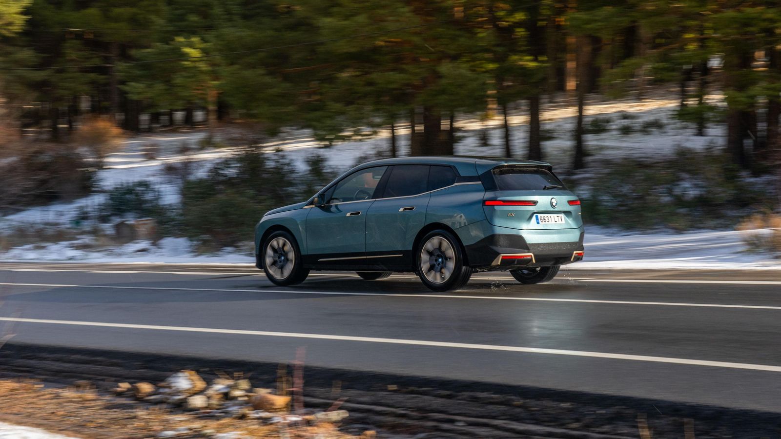 En condiciones de uso reales la autonomía de la versión con la batería de mayor capacidad puede superar holgadamente los 400 km.