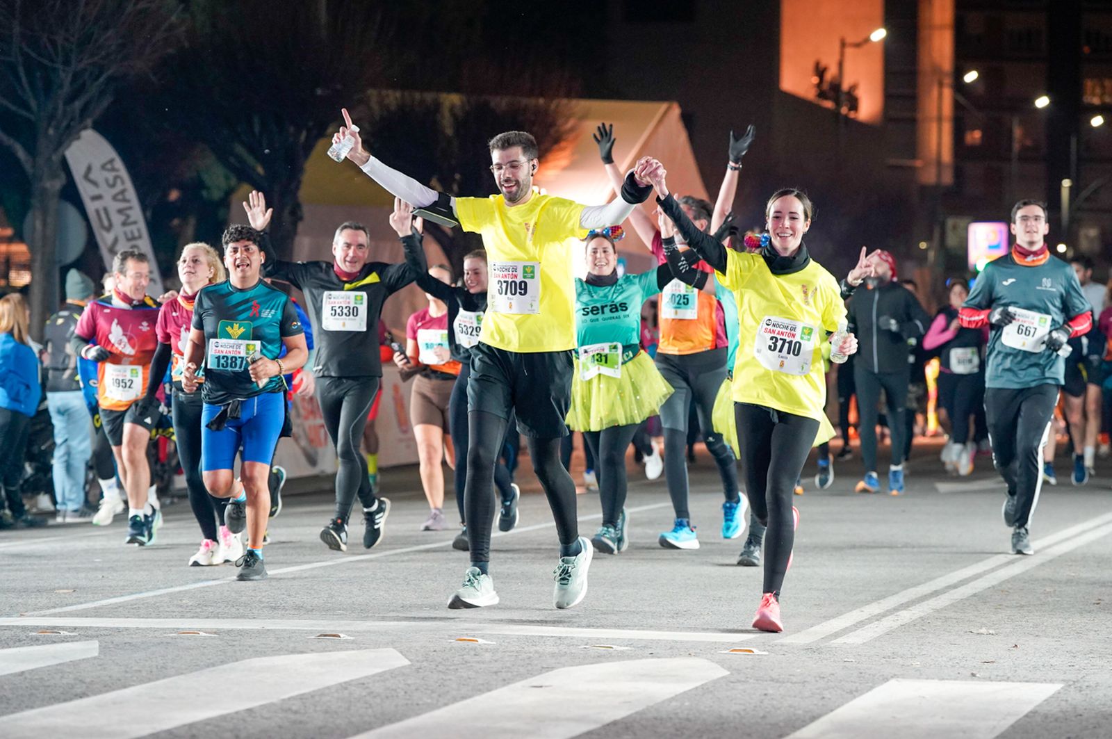 En imágenes: búscate en tu llegada a meta de la Carrera de San Antón 2026 (1)