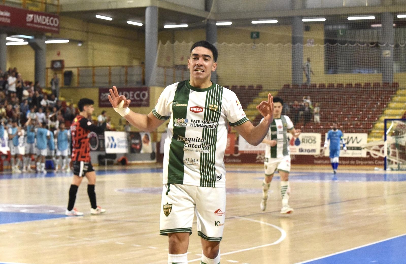 Las mejores fotos del ambiente en Vista Alegre para el Córdoba Futsal - AD Sala 10 Zaragoza