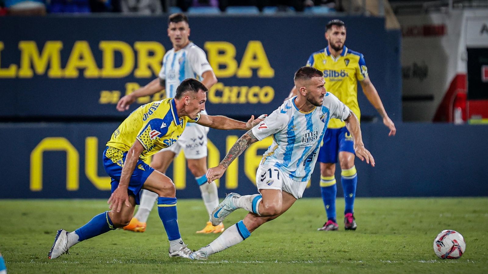 Búscate entre las imágenes del partido de futbol Cádiz CF - Málaga CF