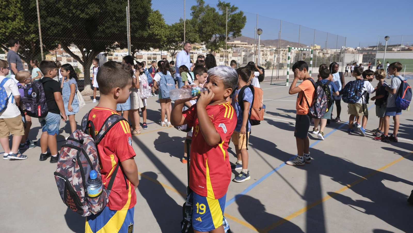 El curso escolar empieza en el Colegio Ginés Morata de Almería, en imágenes
