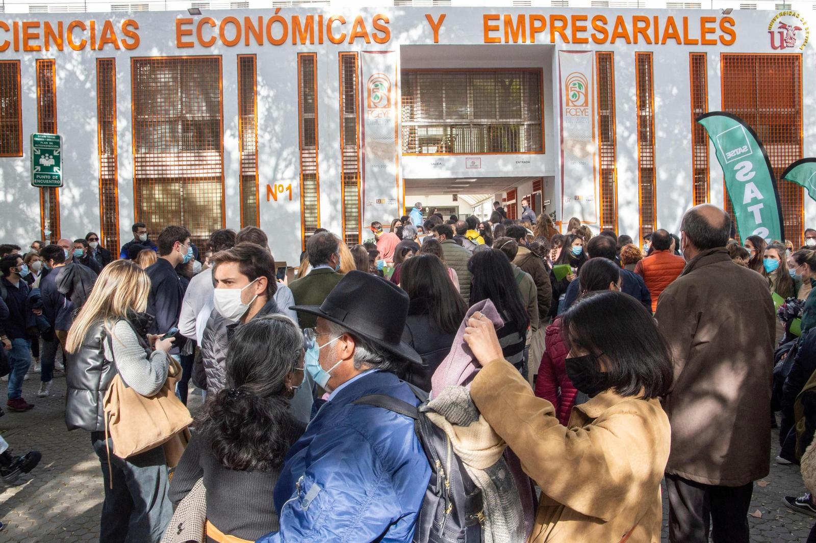 Momentos previos al inicio de los exámenes del MIR del 2022.