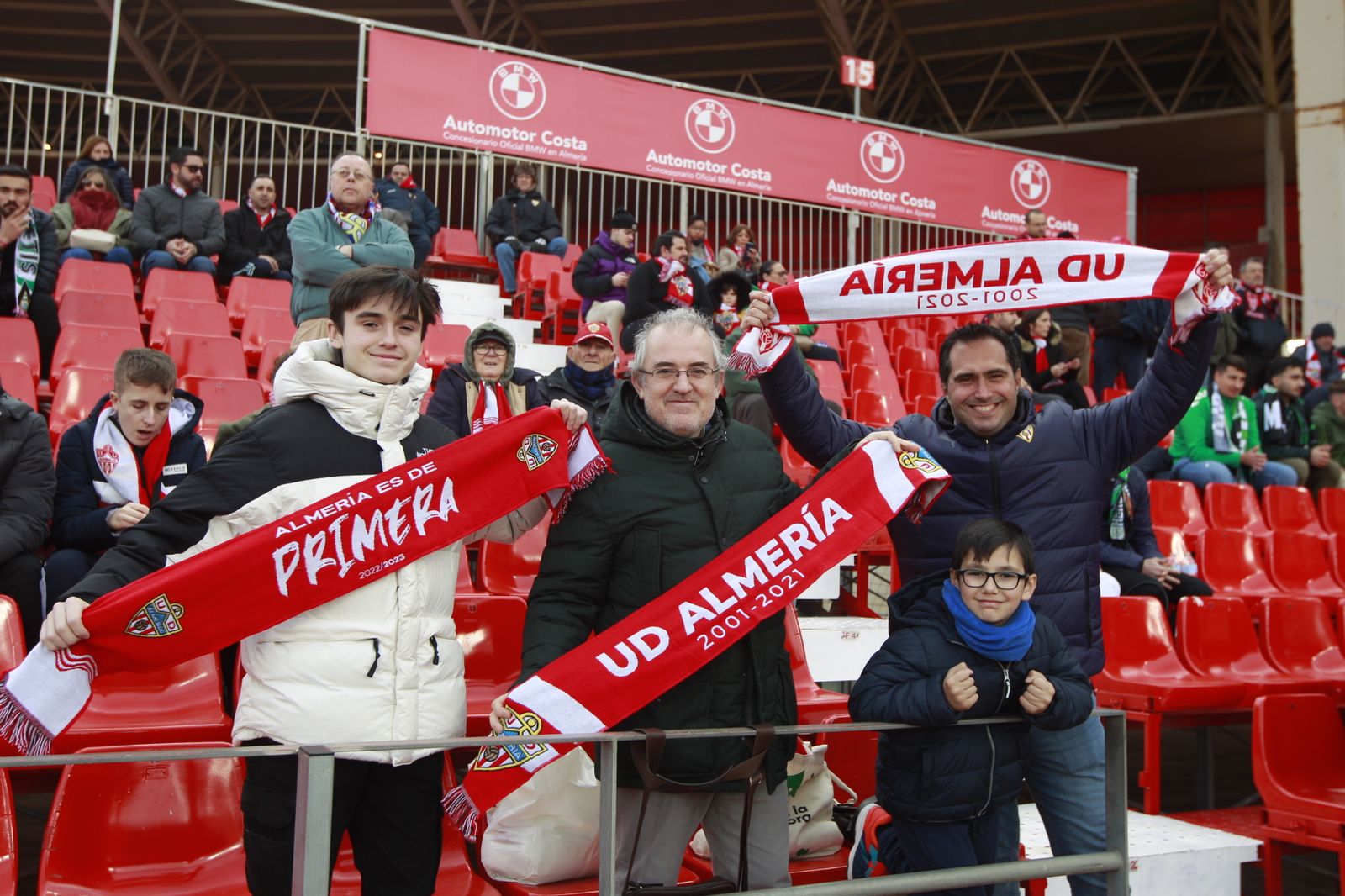 Imágenes del partido de fútbol U.D. Almería-Real Betis Balompié