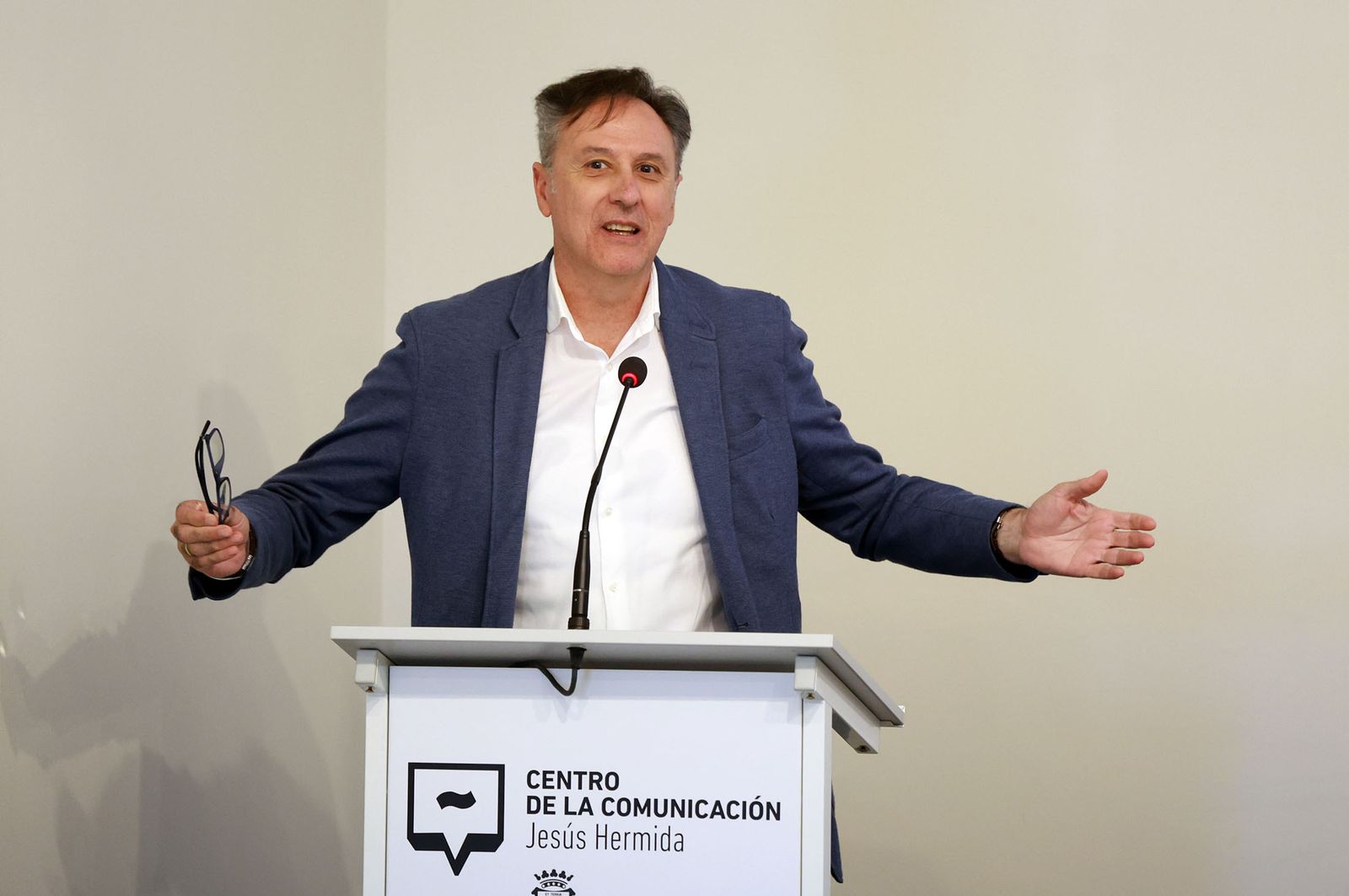 Imágenes de  la conferencia 'José Isidoro Morales y la libertad de prensa' del profesor Manuel José de Lara en  el Centro de la Comunicación Jesús Hermida