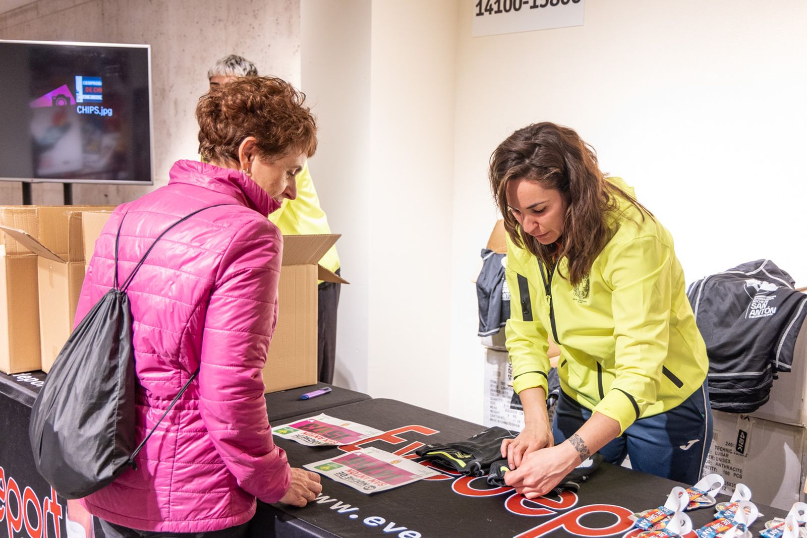El pistoletazo de salida de la recogida de dorsales de la Carrera de San Antón 2026