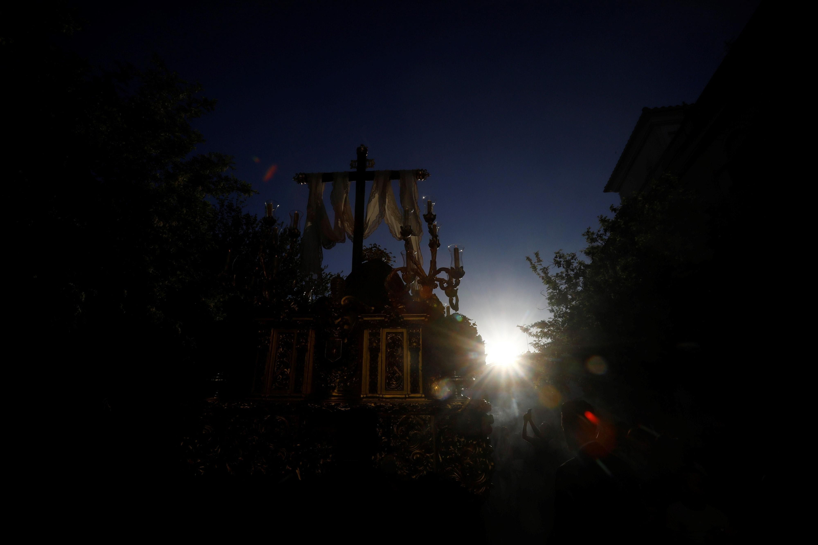 Jueves Santo en Córdoba: la procesión de Las Angustias, en imágenes