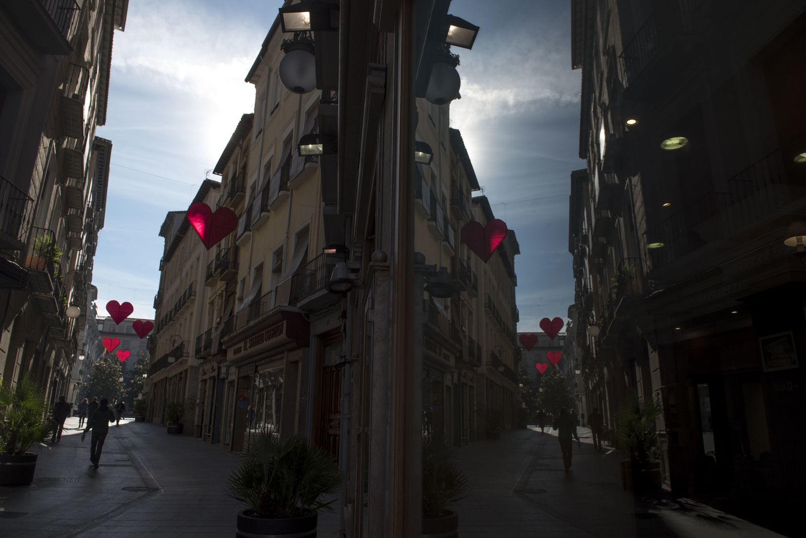 Granada se llena de corazones