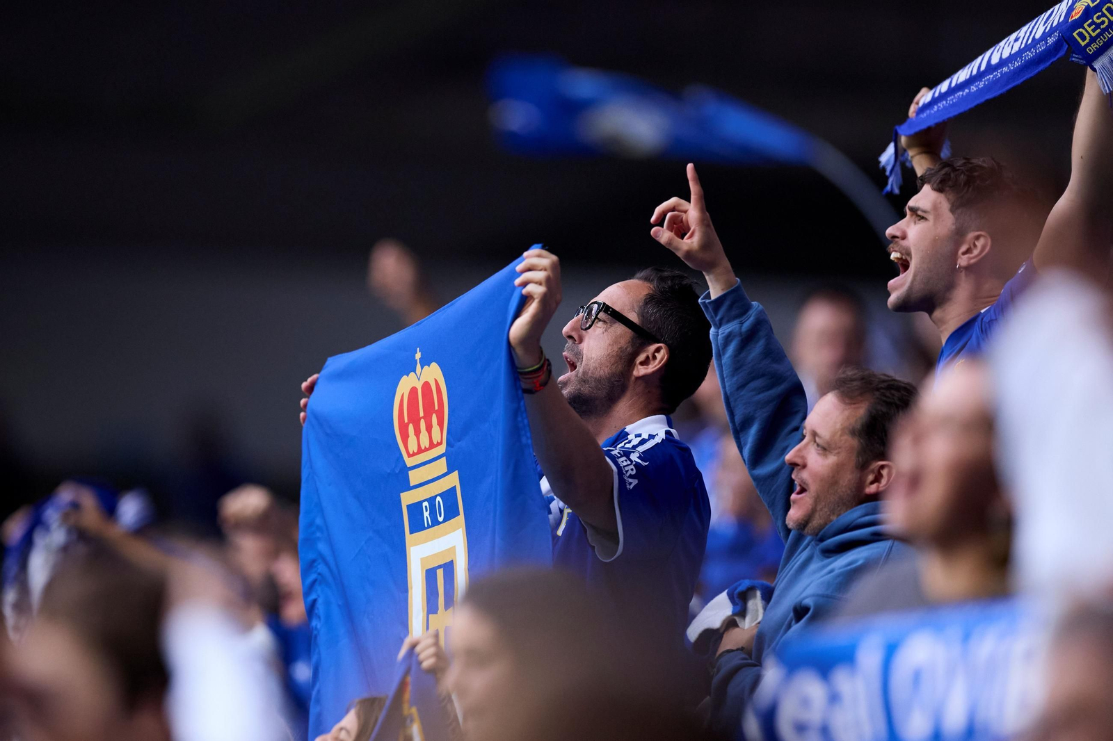 Las fotos del ascenso del Oviedo ante el Mirandés