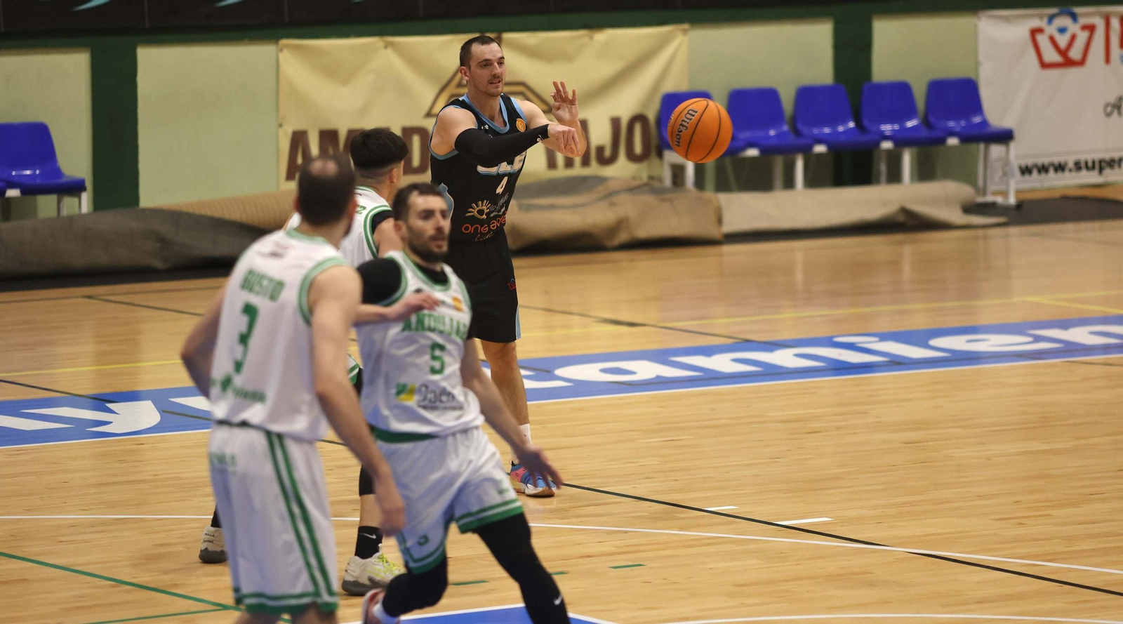 Las fotos del ULB-Andújar de Tercera FEB