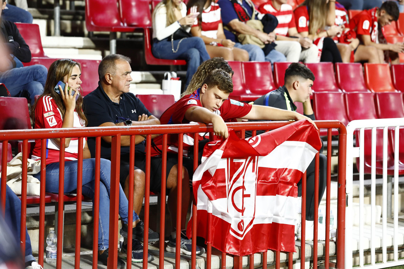 Encuéntrate en Los Cármenes en el partido del Granada CF ante el Girona