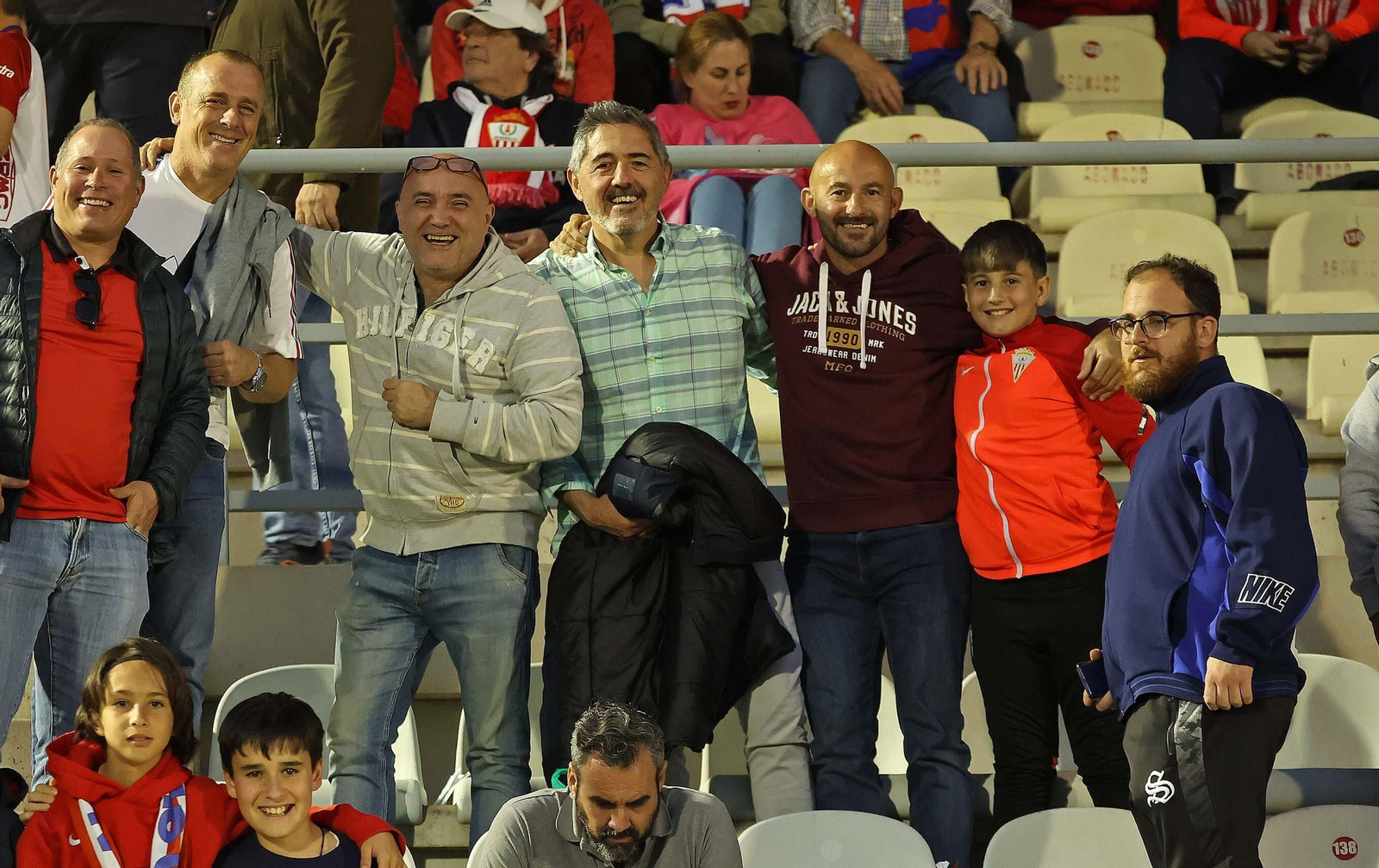 Búscate en el Nuevo Mirador durante el Algeciras - Murcia