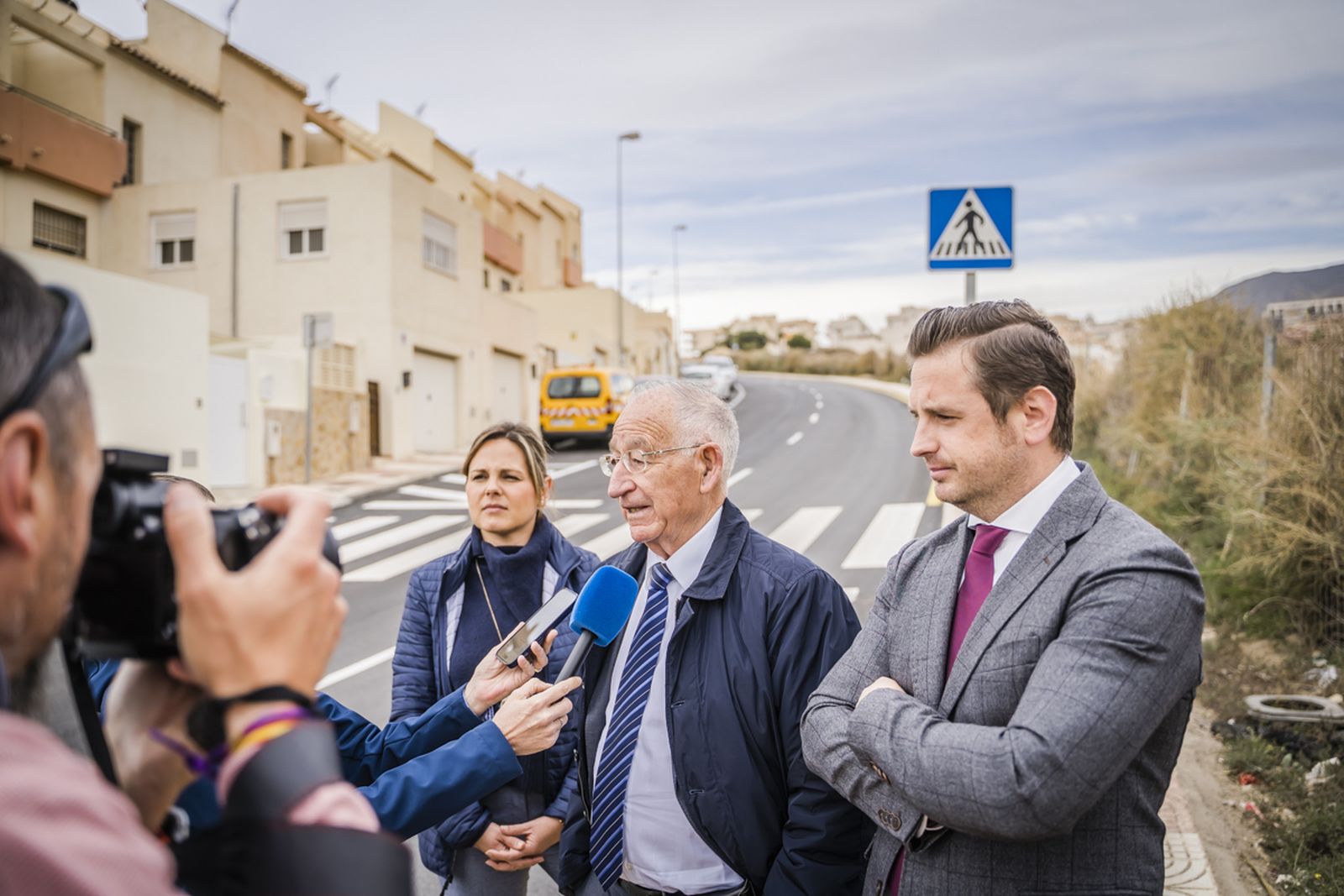 Visita de los representantes institucionales a Aguadulce.