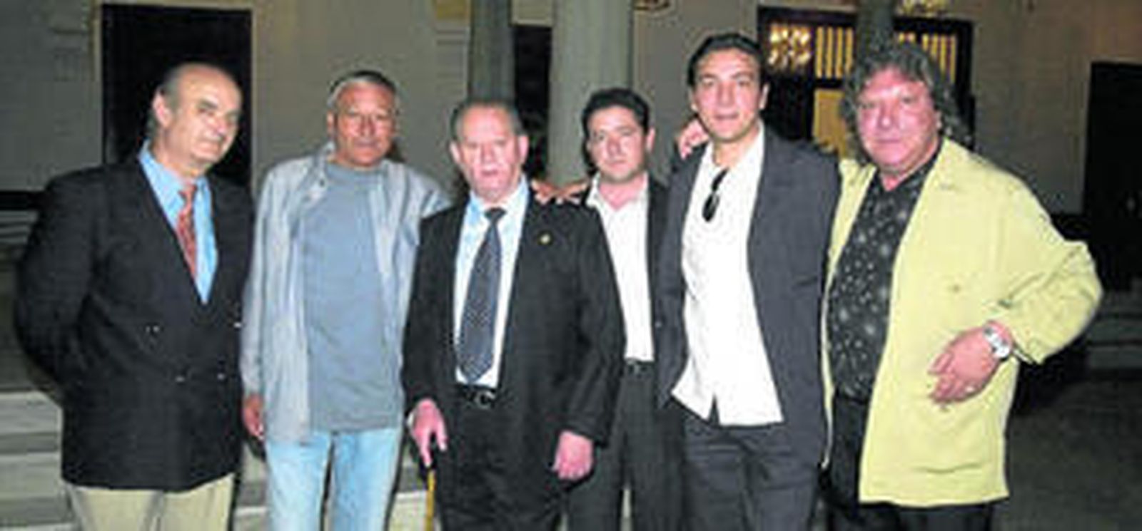 Antonio Gades, el segundo por la izquierda, Juan de la Plata, Antonio El Pipa y El Gómez, a la derecha.