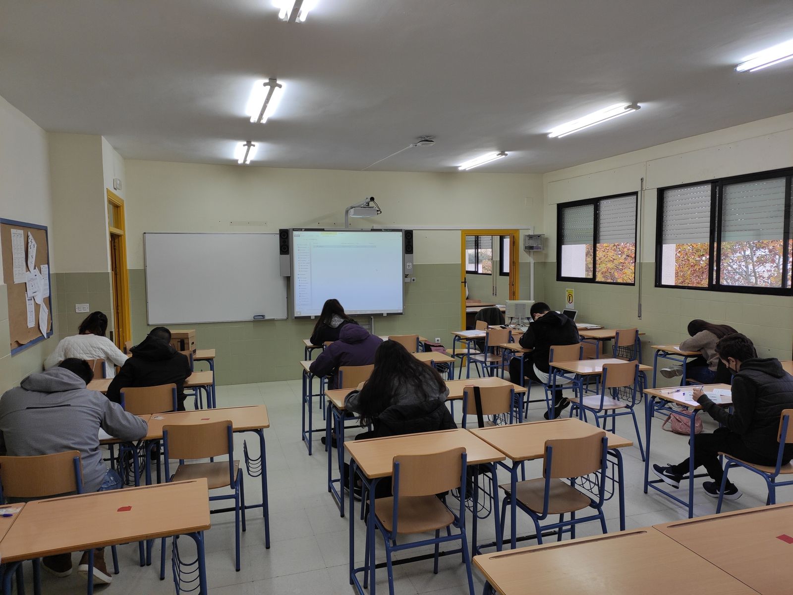 Una imagen de las pruebas celebradas en el IES José Luis Tejada.
