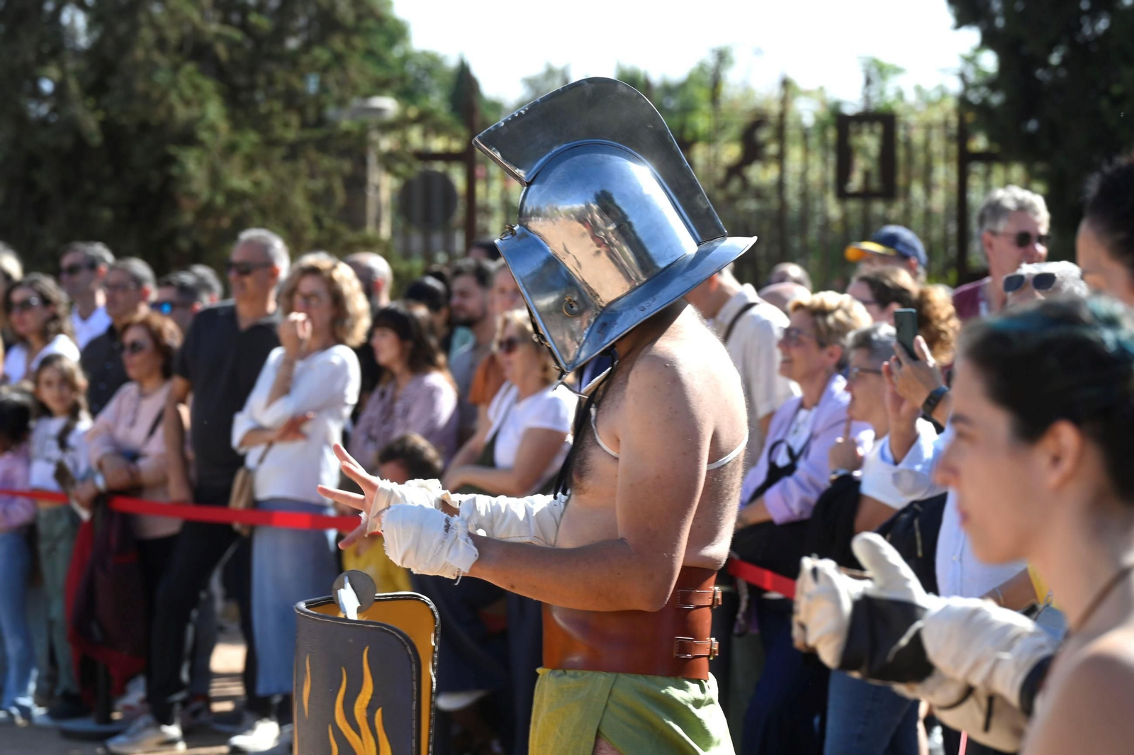 Las fotos de la recreación histórica 'Sangre y arena' en las Jornadas de Cultura Funeraria en Córdoba