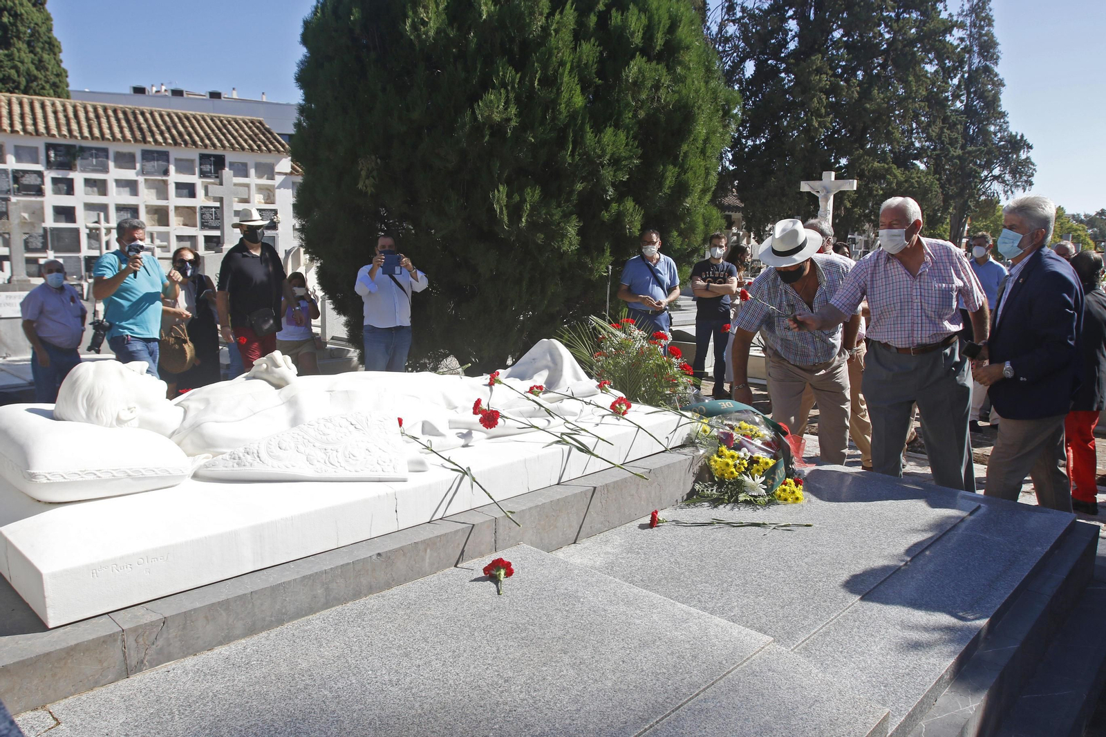 Las fotos de la ofrenda floral a Manolete