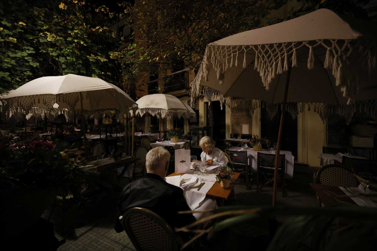 Las imágenes del apagón de la hostelería en Cádiz.