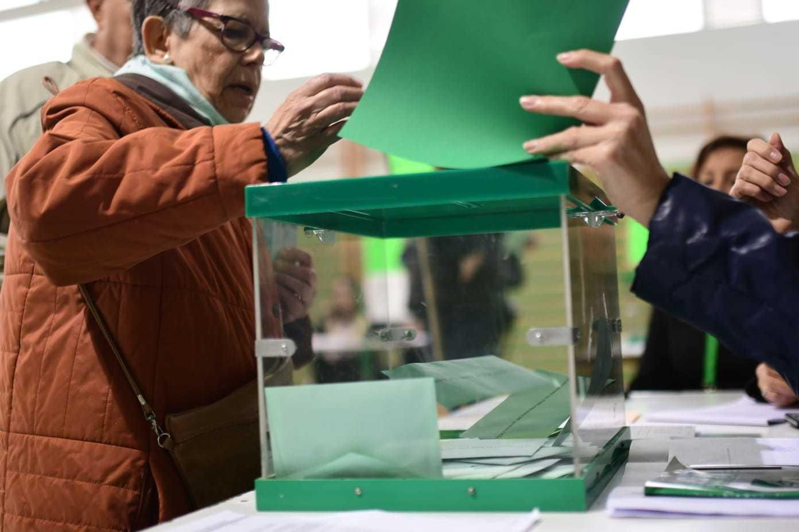 Las imágenes de la jornada electoral en Córdoba