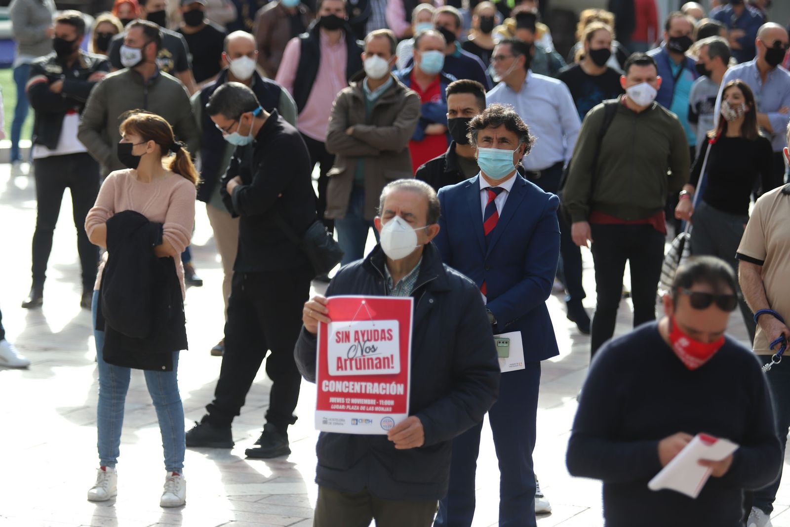 Imágenes de la concentración de los hosteleros de Huelva para reclamar ayudas.