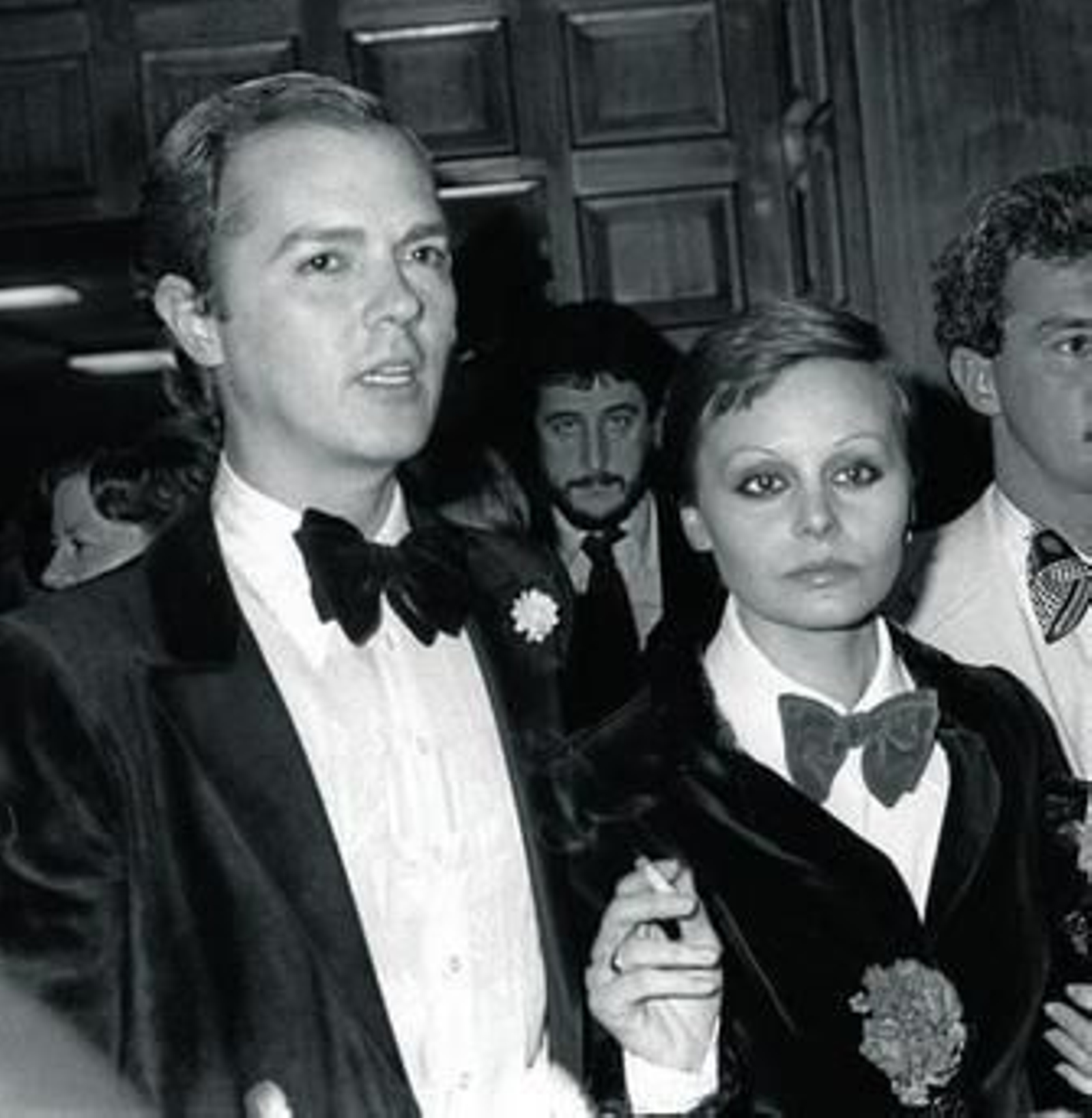 Antonio Morales junto a Rocío Dúrcal, recién casados, en una gala en 1971.