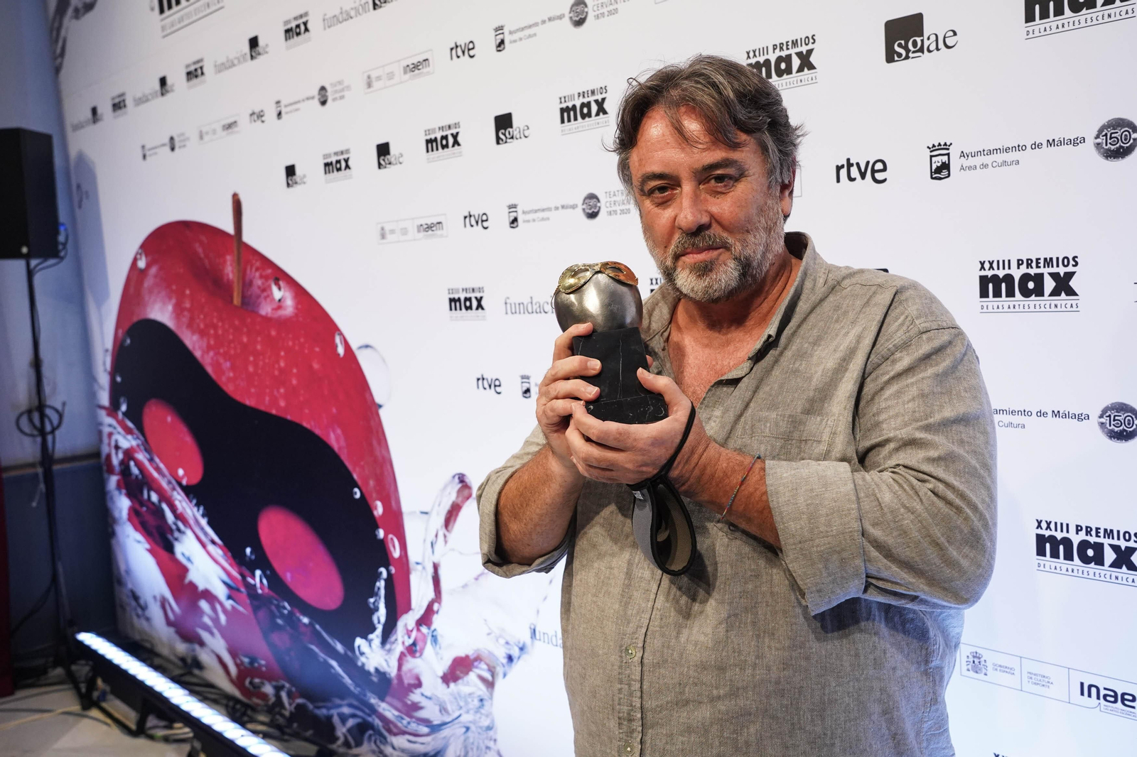 Andrés Lima, con su Max a la mejor dirección por ‘Shock’.