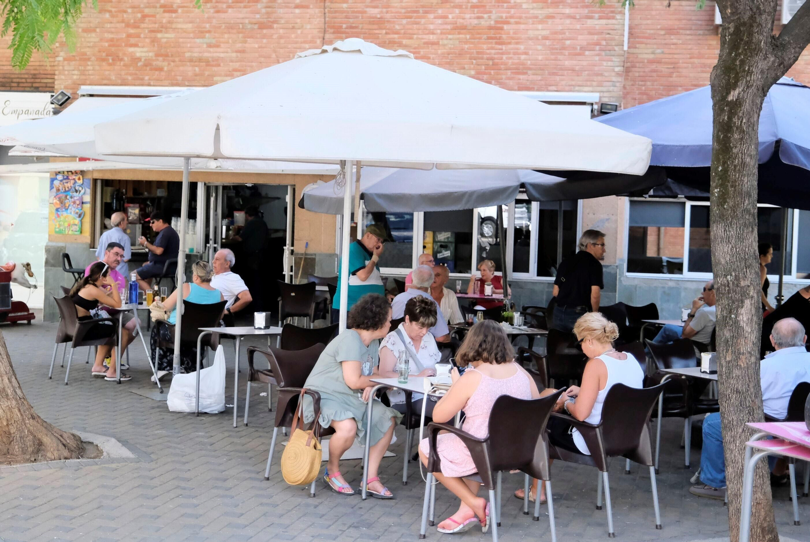 Un día de agosto en el barrio cordobés de Fátima, en imágenes