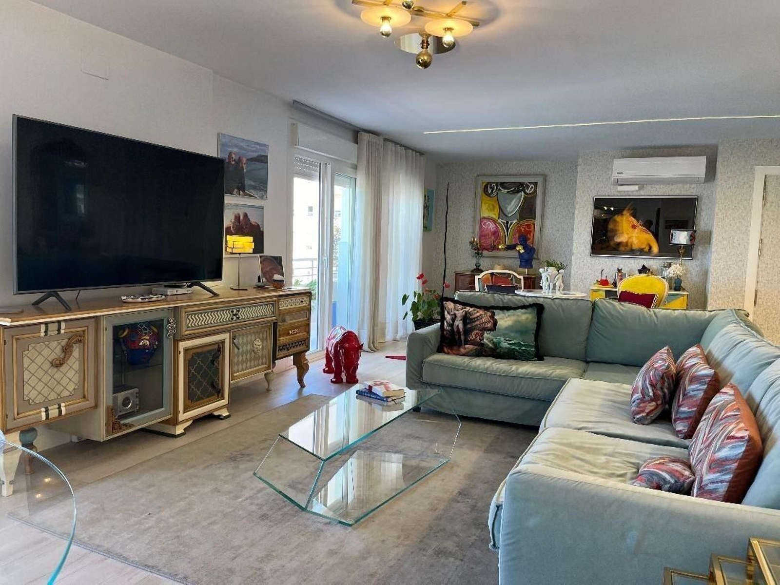 Imágenes de la ecléctica casa en Jerez de uno de los interioristas de Paul and Pica