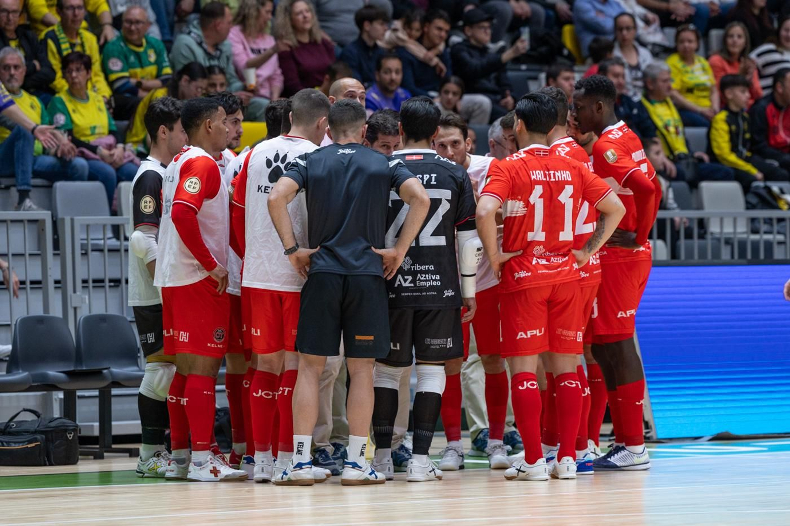 En imágenes: la afición y mejores jugadas del Jaén FS - Jimbee Cartagena