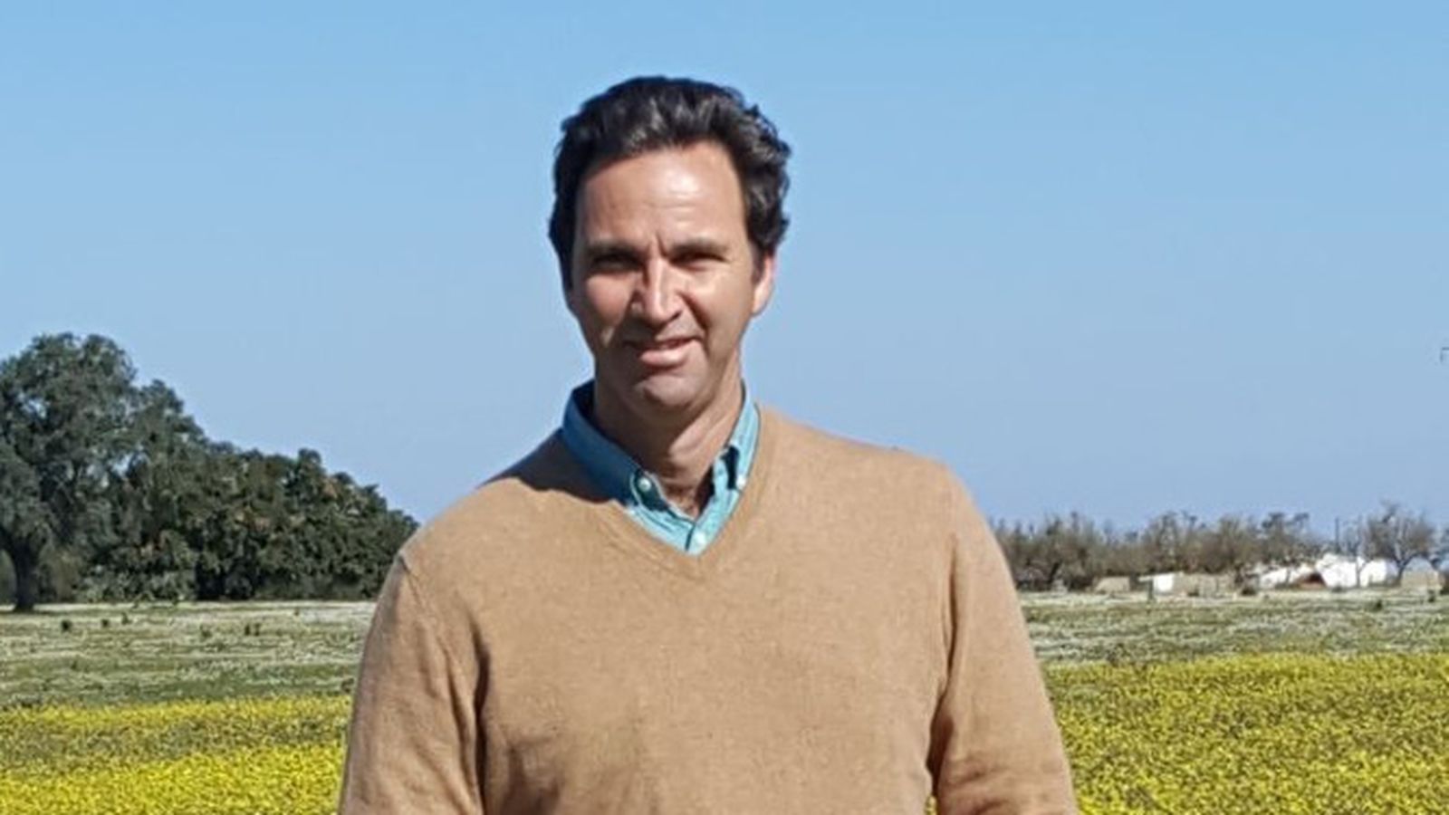 Álvaro Núñez Benjumea  en su finca de Portugal.