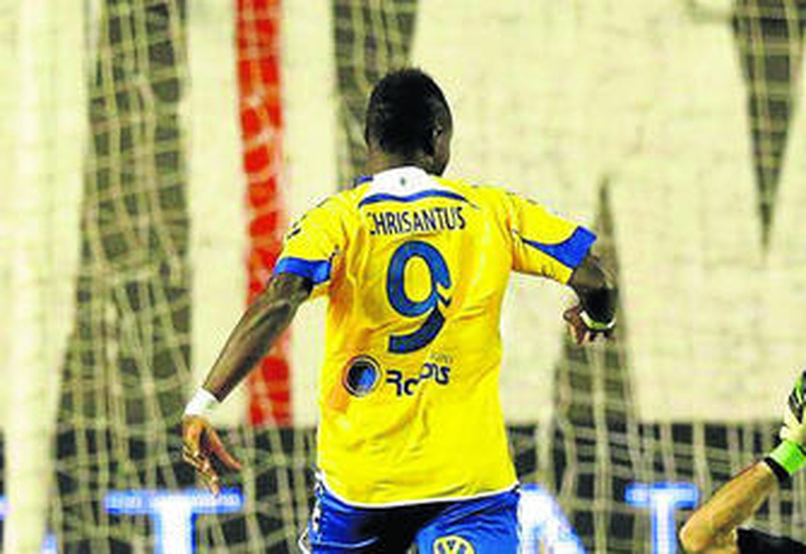 Chrisantus durante un partido con Las Palmas.