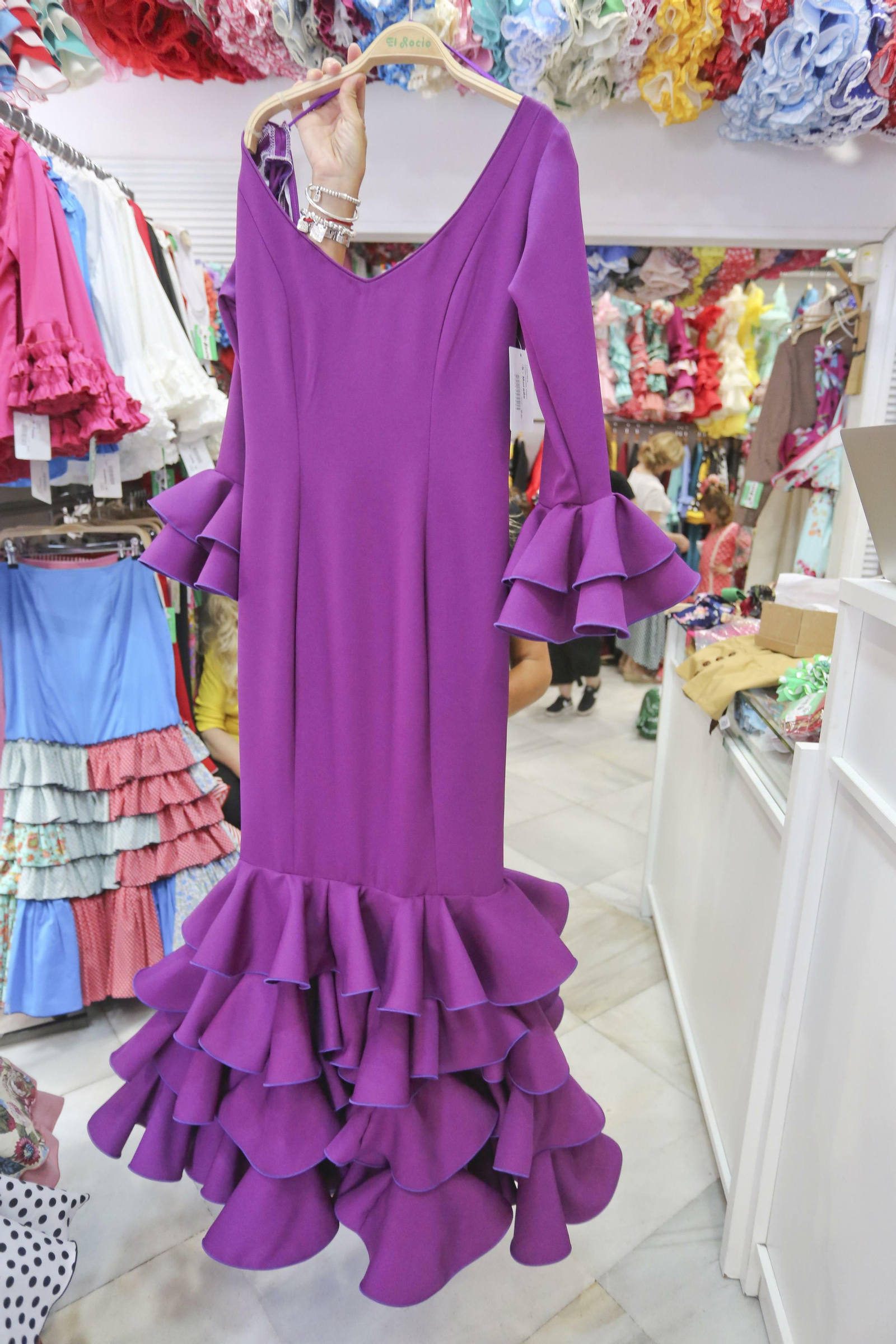 Las tendencias en trajes de flamenca para ir a la Feria de Málaga, en fotos