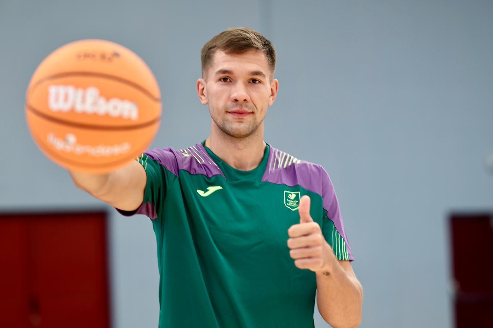 La presentación de Emir Sulejmanovic con el Unicaja, en fotos