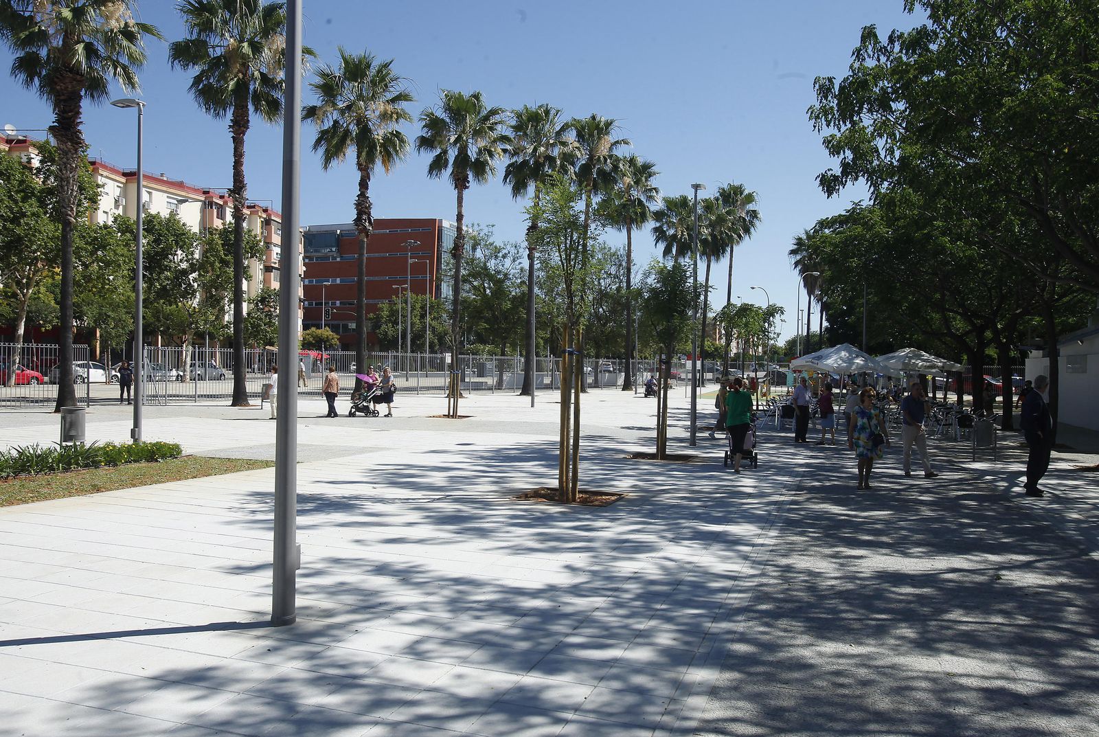 Varias personas en el parque de Juan Antonio Cavestany, en una imagen de archivo.