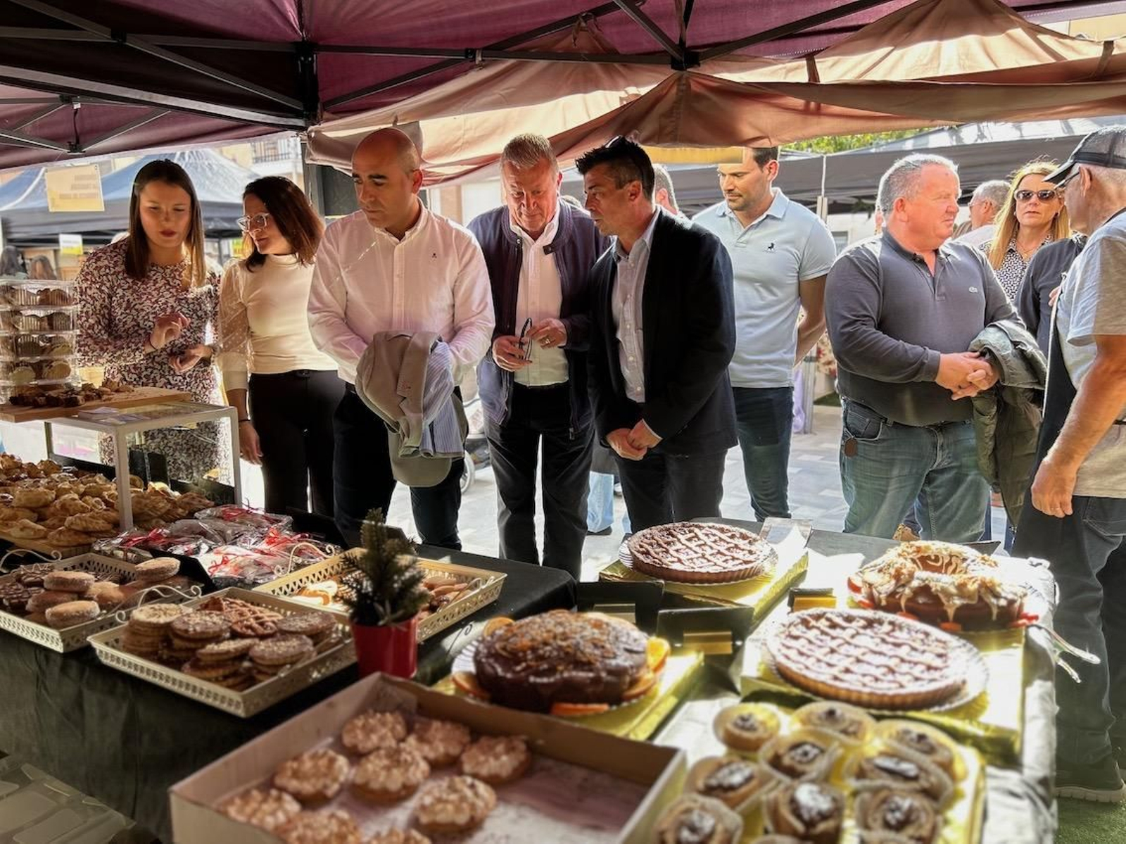 La actividad ha contado con una treintena de empresas locales.