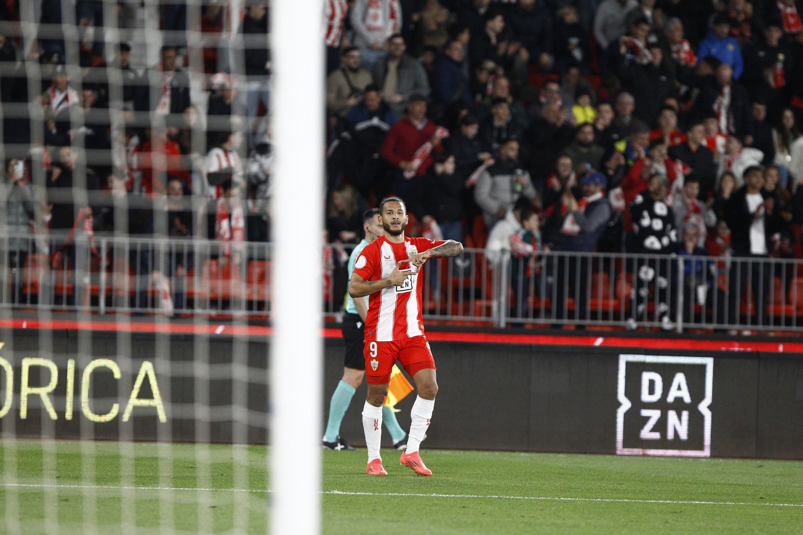 La U.D. Almería destroza al Sevilla C.F. en la Copa del Rey