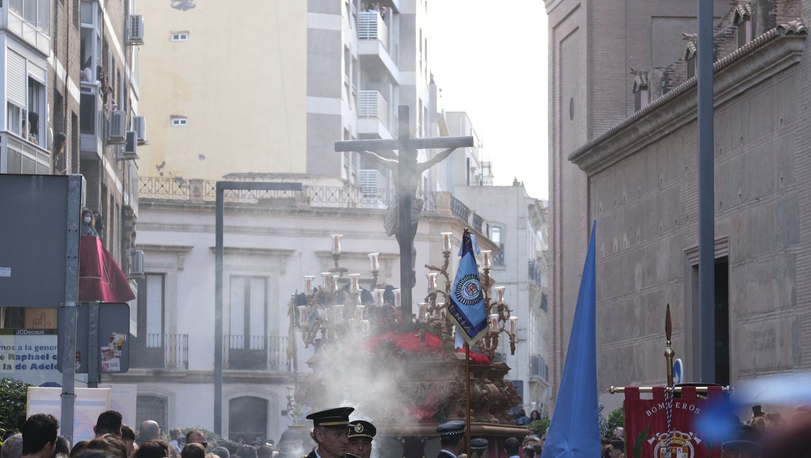 Procesión del Cristo del Amor en Almería, en imágenes