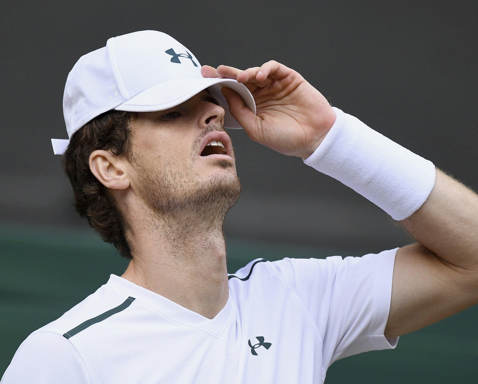 Andy Murray hace un gesto de desesperación durante su partido ante Sam Querrey.