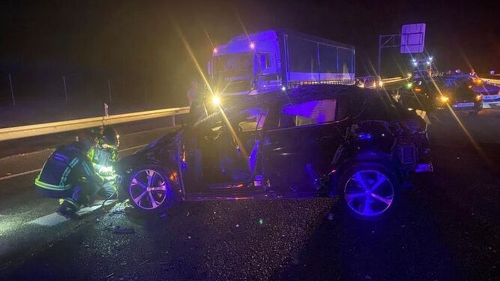 Estado en el que quedó el vehículo camuflado del agente.