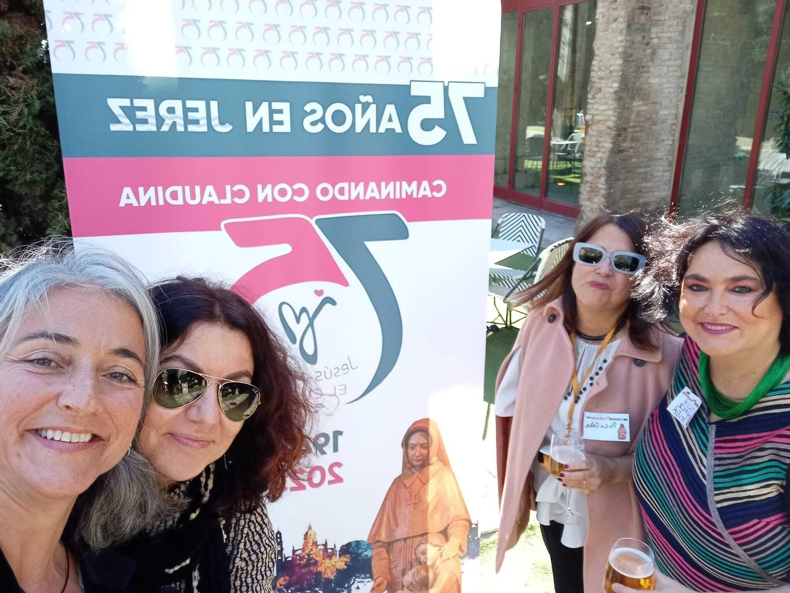 Así fue el gran encuentro por el 75 aniversario del colegio Jesús-María 'El Cuco' en Jerez Así fue el gran encuentro por el 75 aniversario del colegio Jesús-María 'El Cuco' en Jerez