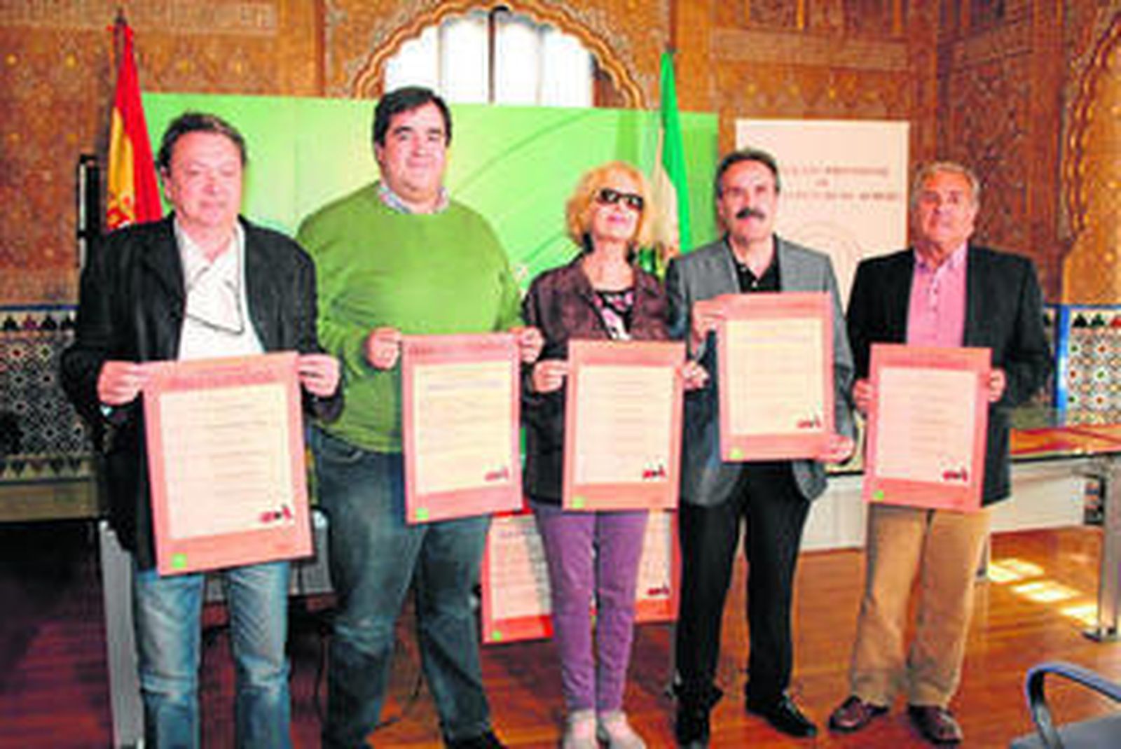 Alfredo Valdivia junto a Ramón Soto, Consuelo Milán, Salvador Martos y Antonio Zapata.