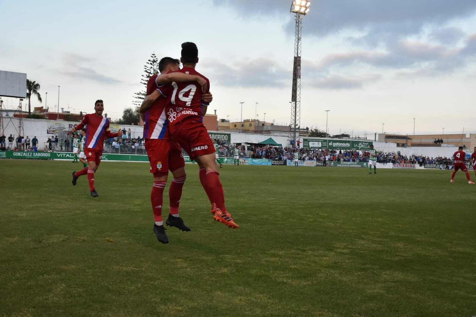 Partido Atlético Sanluqueño-Recreativo en imágenes