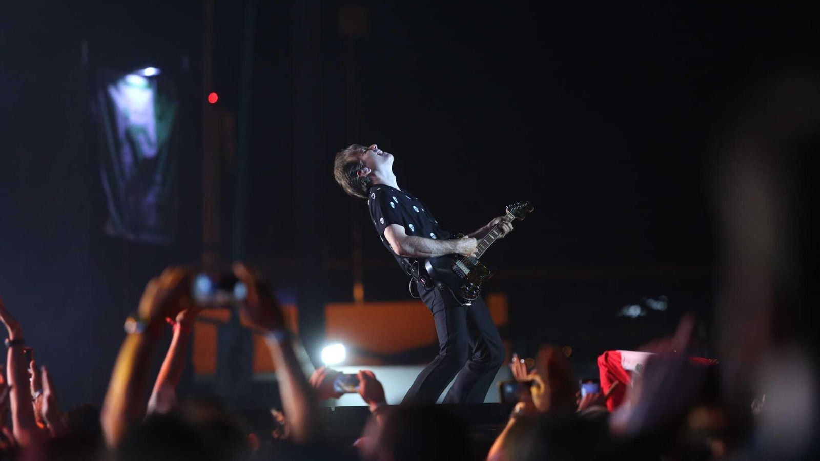 Alex Kapranos, cantante de Franz Ferdinand, en el escenario.