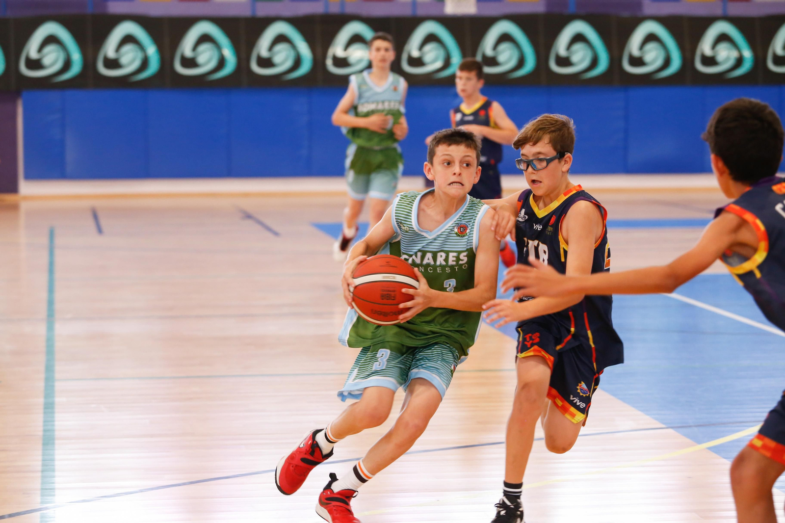 Las fotos de la tercera jornada del Cadeba mini masculino de La Linea
