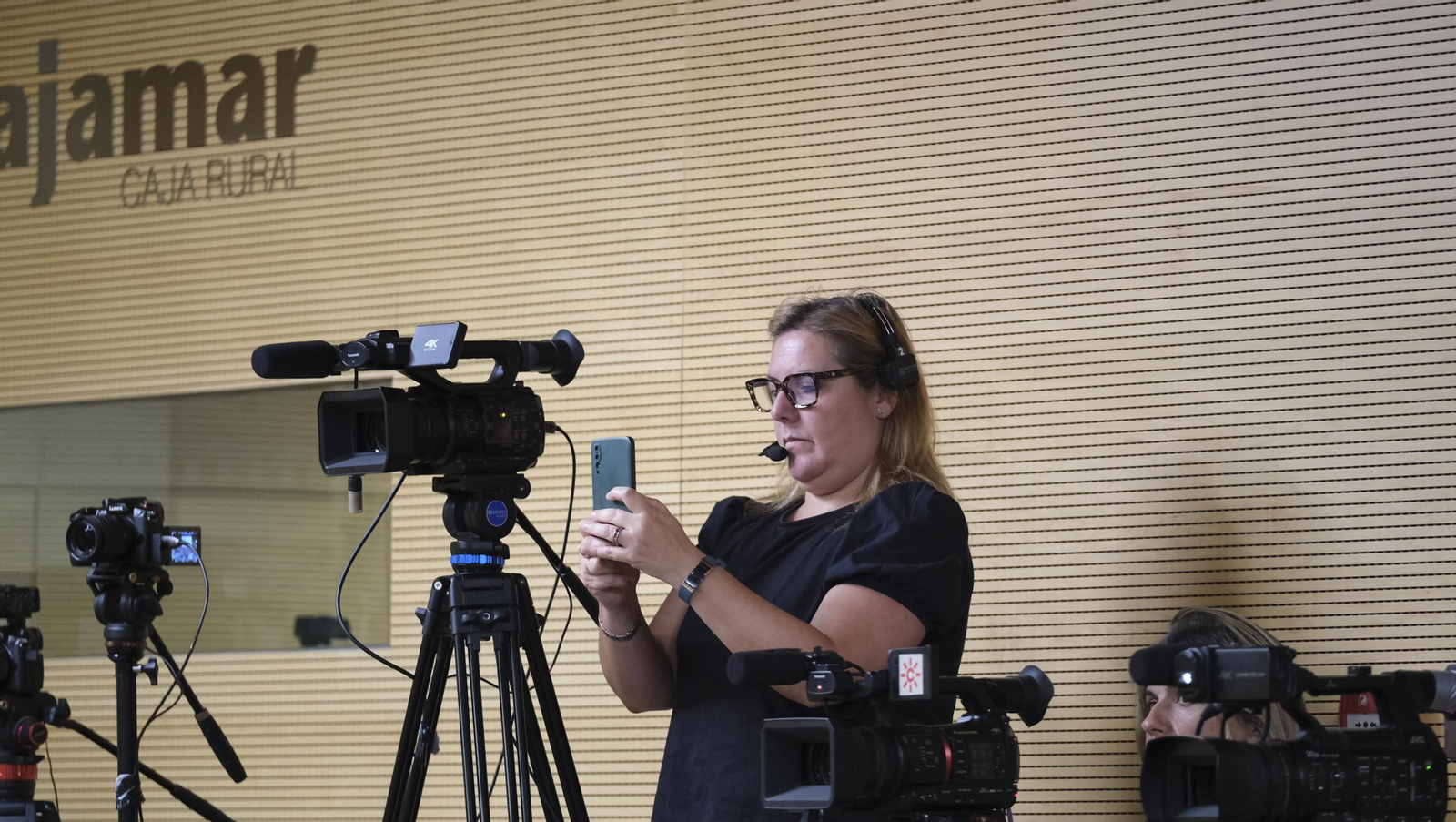 La Reina Sofía inaugura el I Congreso Internacional sobre ELA, en imágenes