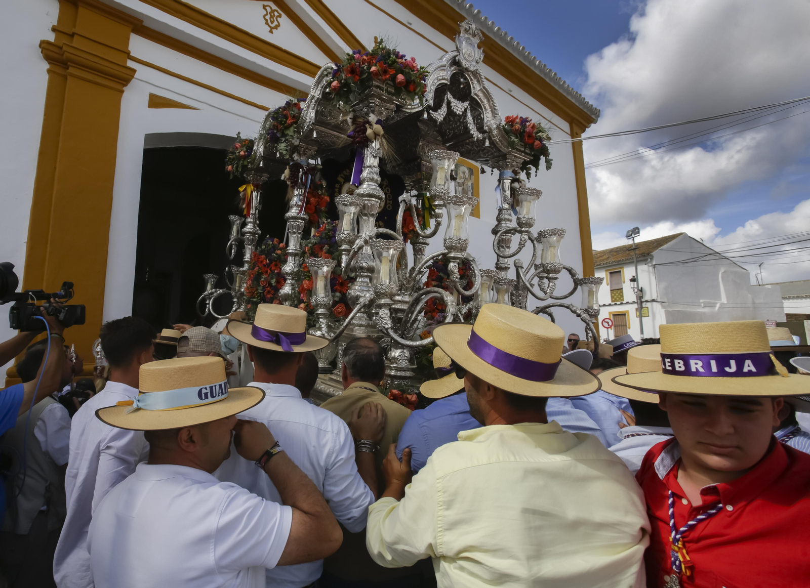 Paso de las Hermandades por Villamanrique