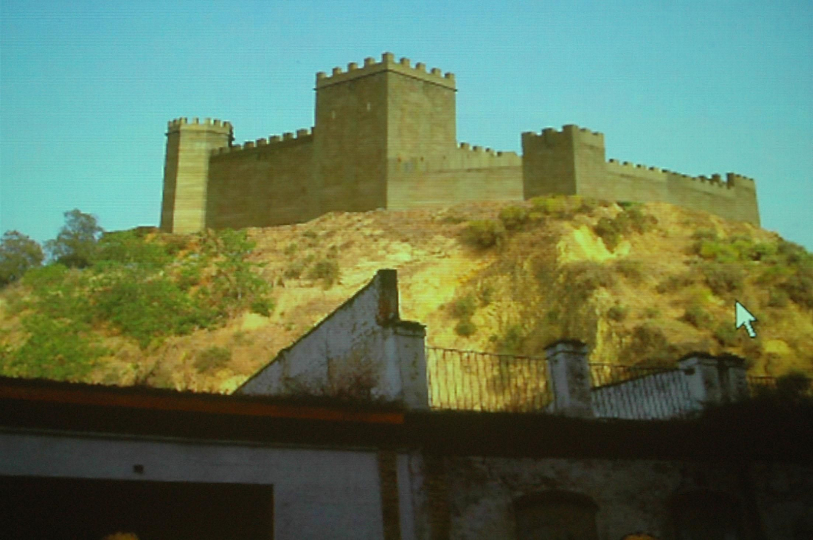 Reconstrucción virtual del castillo de Huelva, en el cabezo de San Pedro, realizada en 2006 por Adrián Peña y Elías Romero, estudiantes de Informática de sistemas de la Universidad de Huelva.