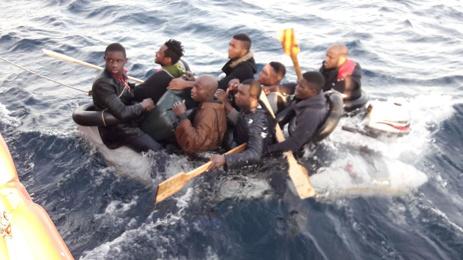 La precaria embaración en la que viajó Prince.